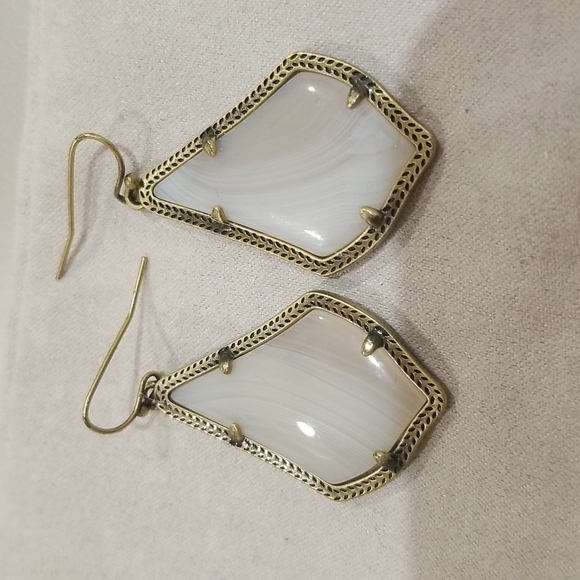Kendra Scott Agate Earrings - Picture 3 of 3